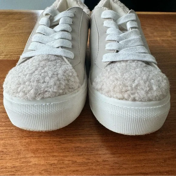Treasure & Bond Kid’s Kamila Cozy Faux Fur Trim Sneaker. Size Kid’s 13. - Picture 7 of 14